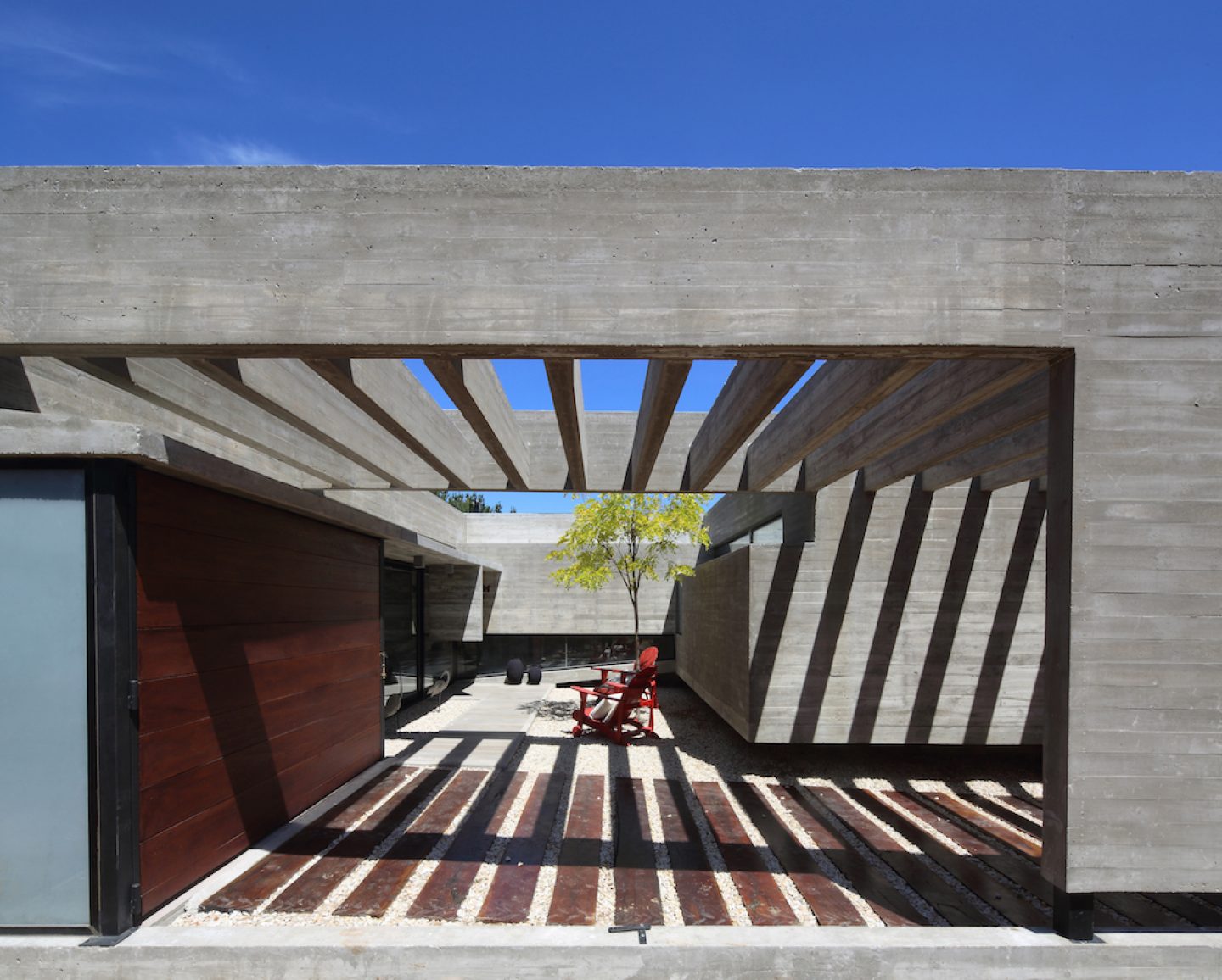 BesoniasAlmeidaArquitectos6-Casas-SyS