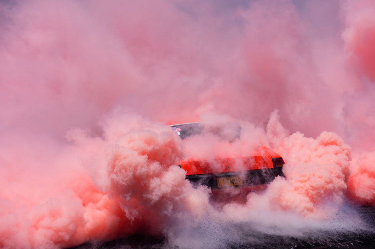 iGNANT_Photography_Burnout_Series_Simon_Davidson_03