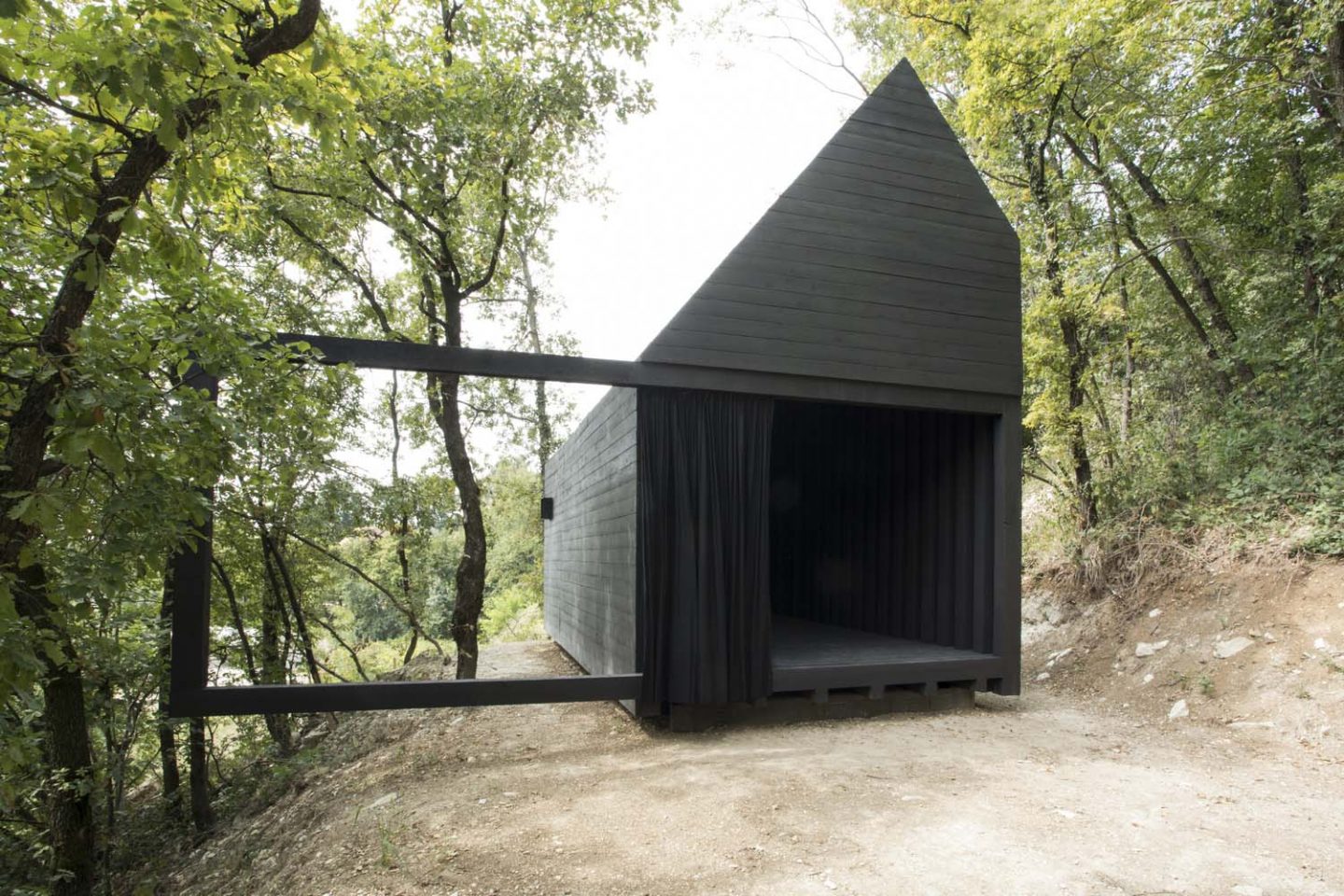 Architecture_ChapelofSilence_STUDIOAssociates_04