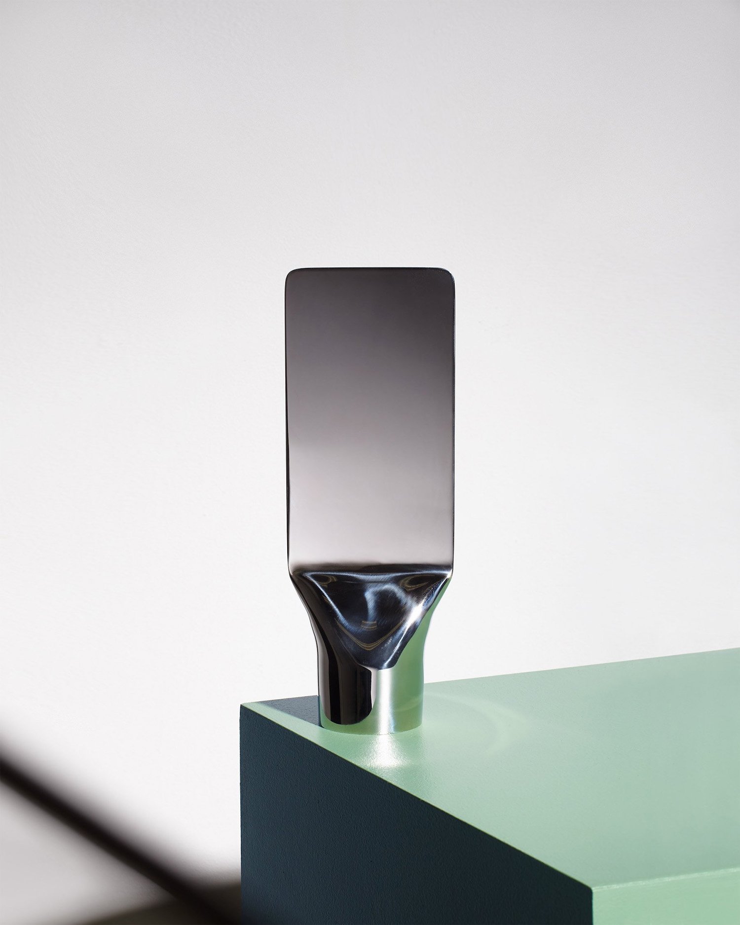 Design_Press Mirror_Philippe Malouin_Umbra Shift_02