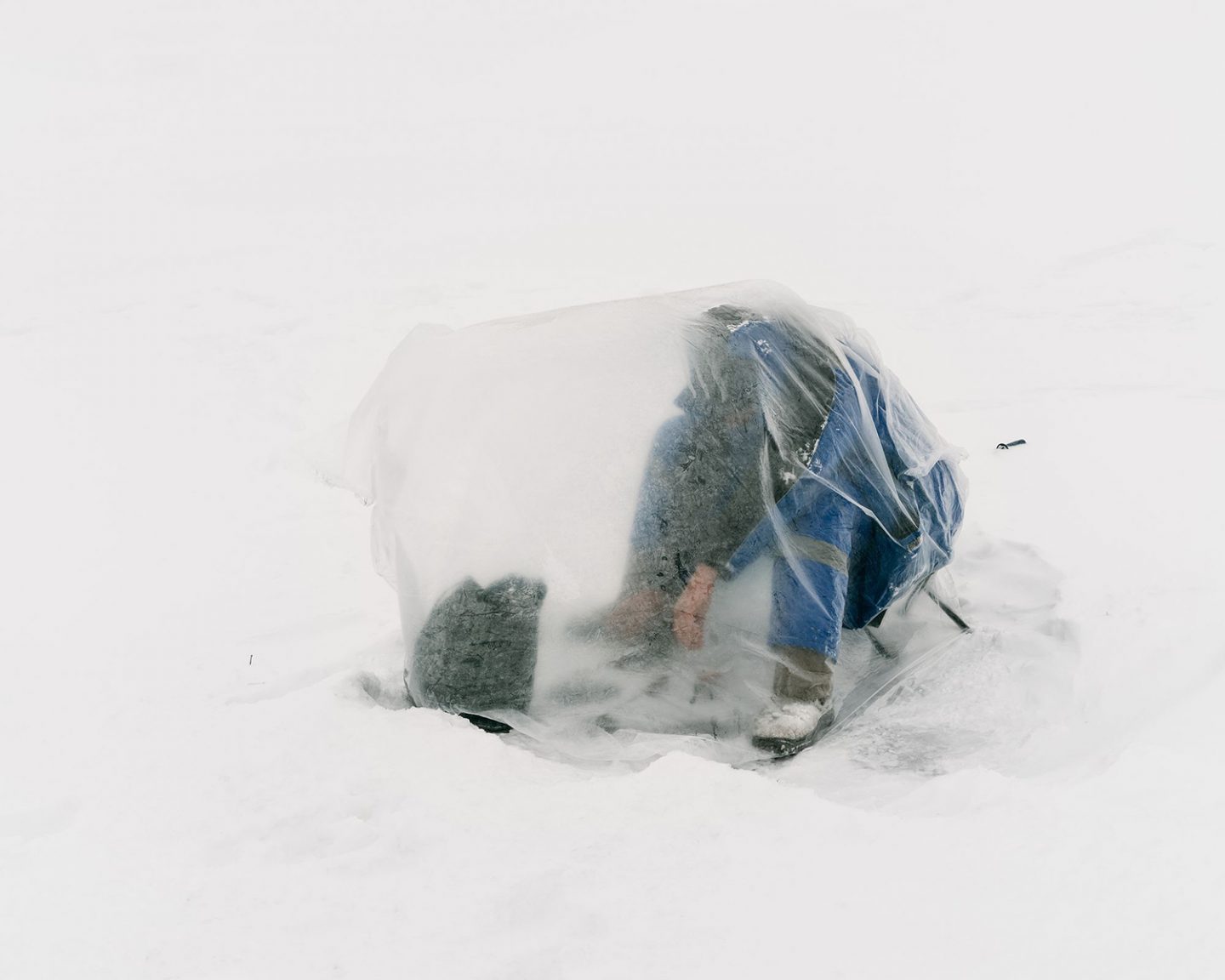 iGNANT_Photography_Aleksey_Kondratyev_Ice_Fishers_12