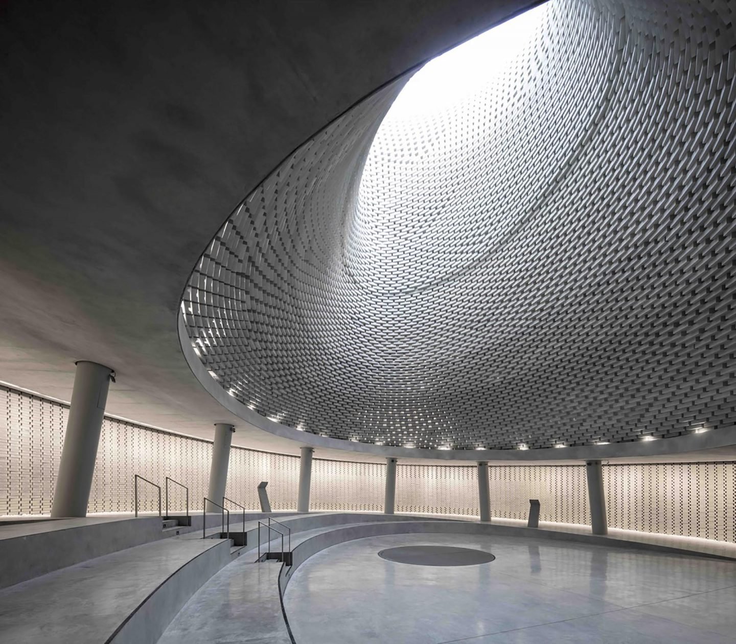 iGNANT-Architecture-Kimmel-Eshkolot-Architects-Mount-Herzl-Memorial-Hall-01