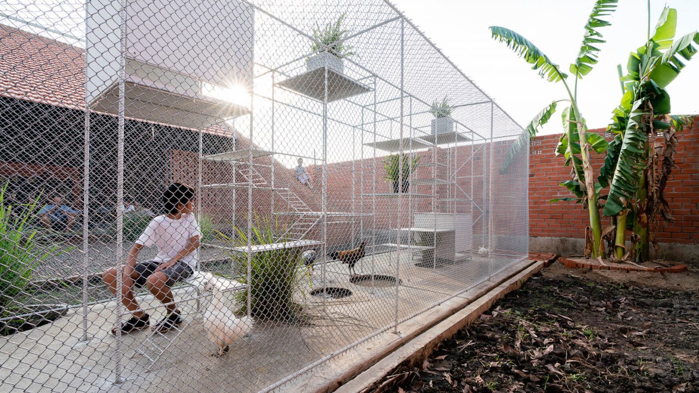 iGNANT-Architecture-Tropical-Space-Chicken-House-52