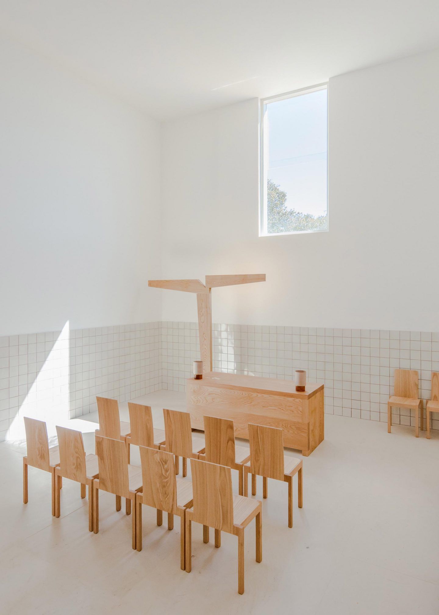 alvaro-siza-viera-capela-do-monte-chapel-algarve-dezeen-2364-col-5