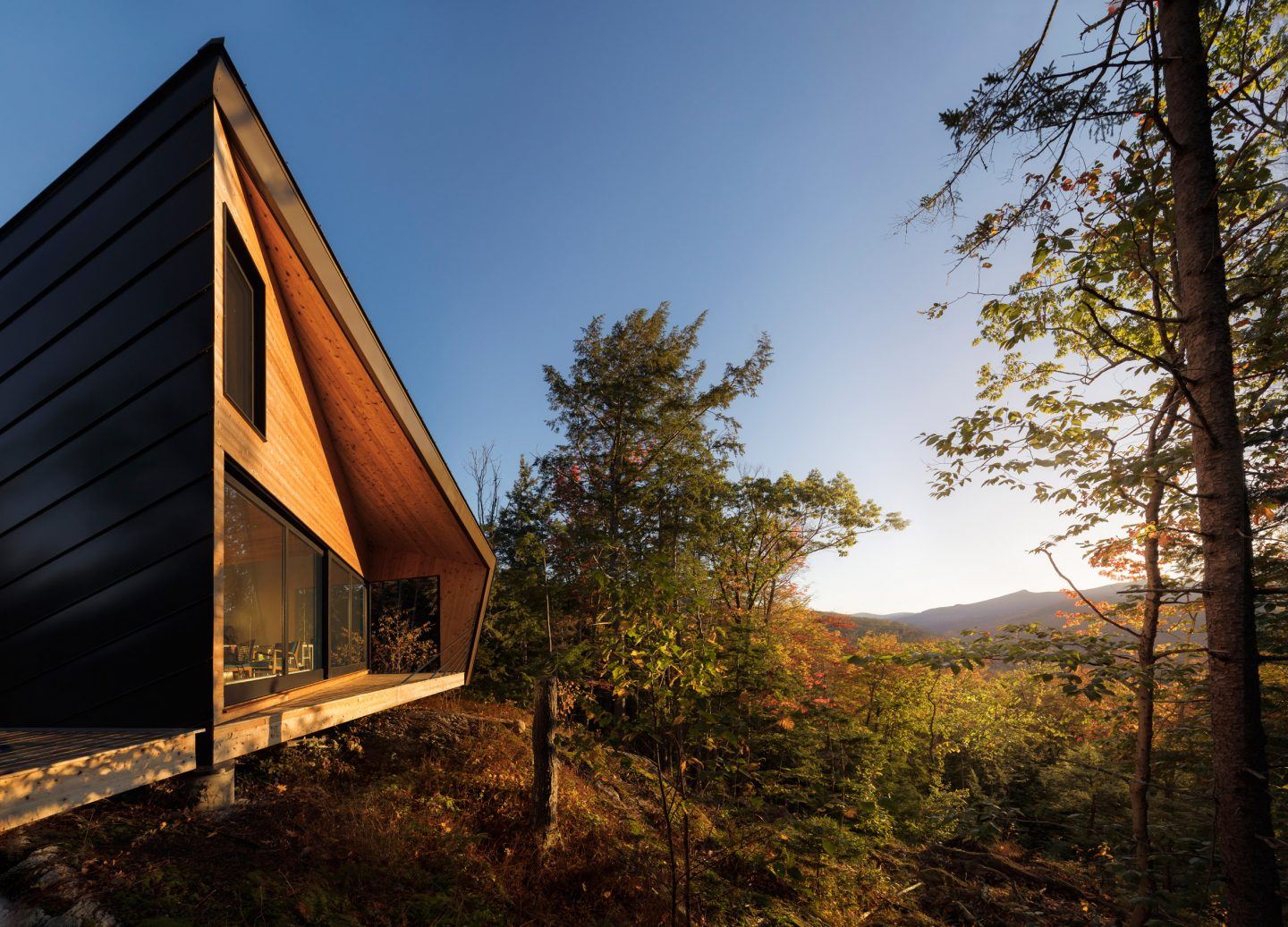 IGNANT-A'Design-Award-And-Competition-Cabin-On-A-Rock-001