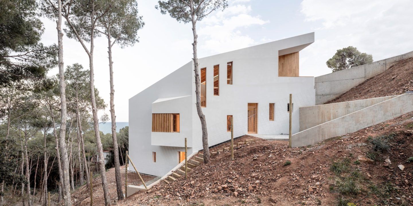 IGNANT-Architecture-5AM-Arquitectura-House-In-Tamariu-012