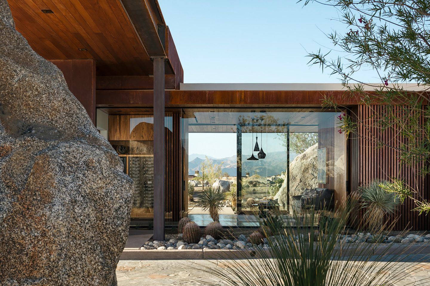 IGNANT-Architecture-Sean-Lockyer-Desert-Palisades-11