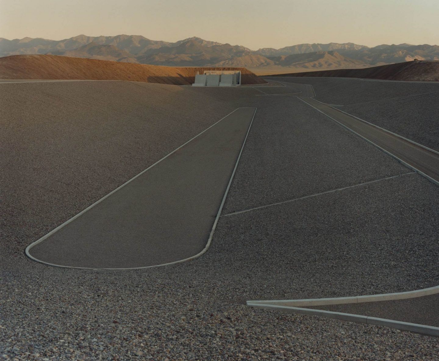 IGNANT-Art-Michael-Heizer-City-11