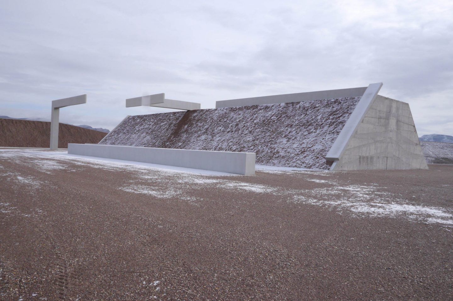 IGNANT-Art-Michael-Heizer-City-12