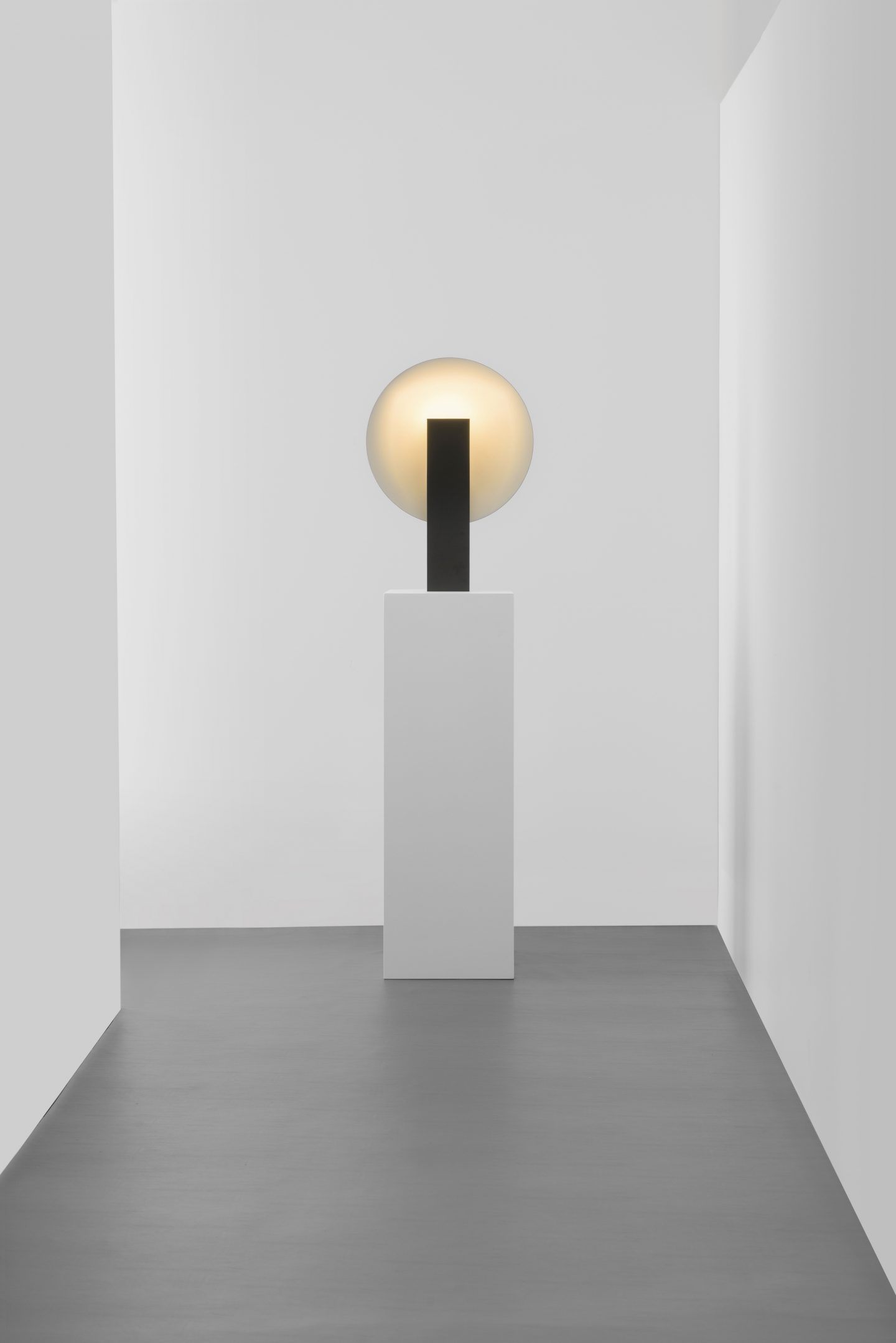 IGNANT-Design-Estudio-Rain-Orbe-Lamp-01