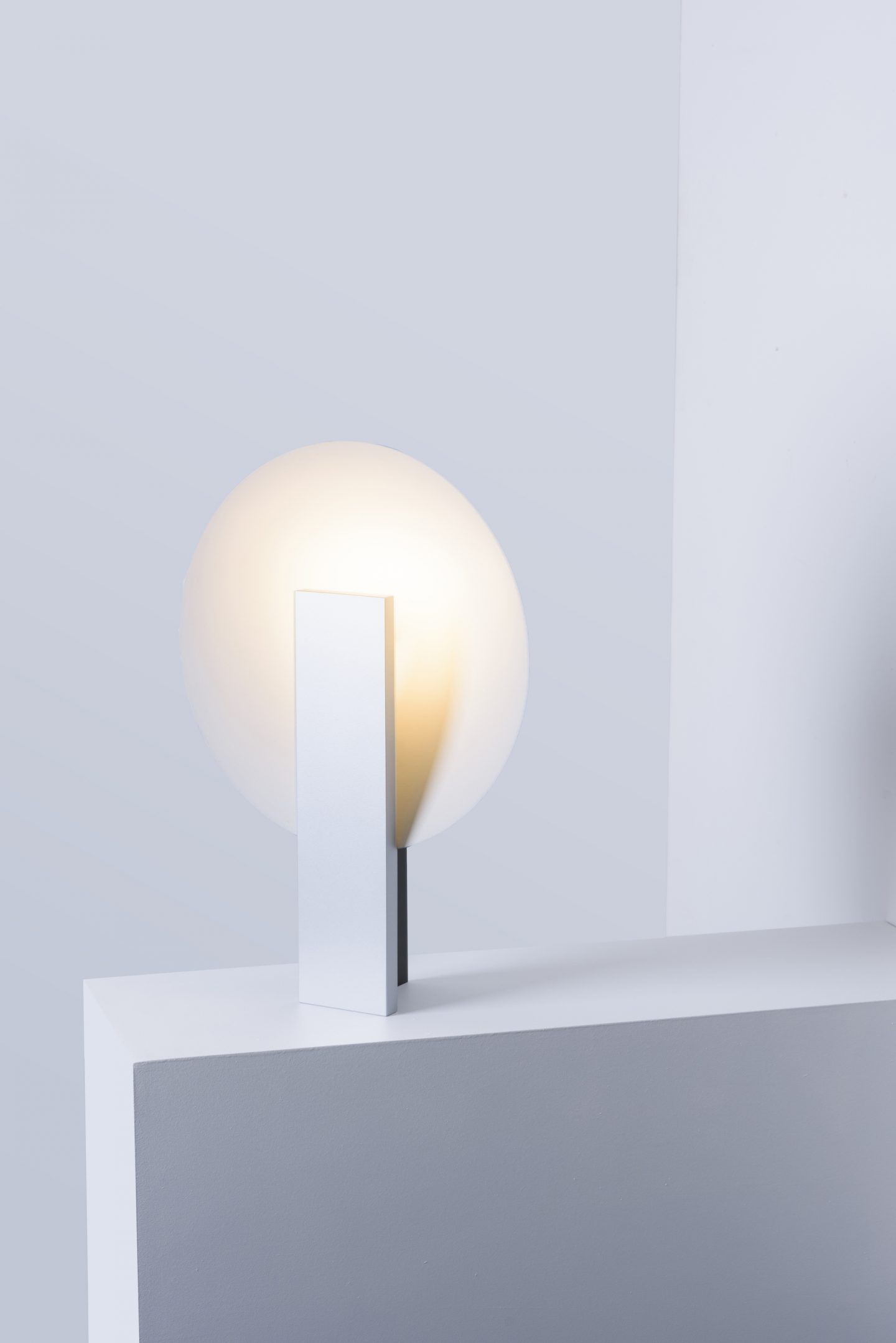 IGNANT-Design-Estudio-Rain-Orbe-Lamp-010