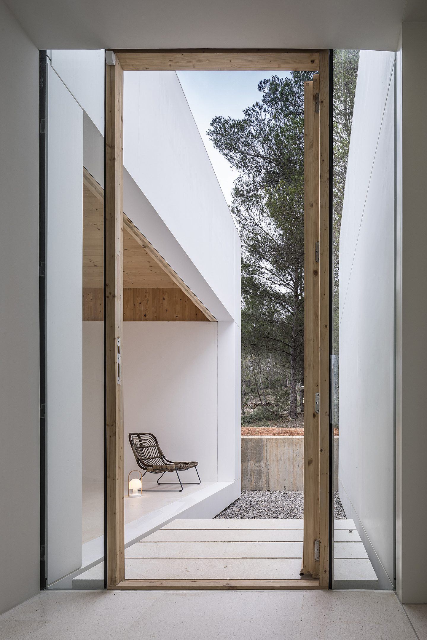 IGNANT-Architecture-Marià-Castelló-Martínez-Ca-L'Amo-House-06