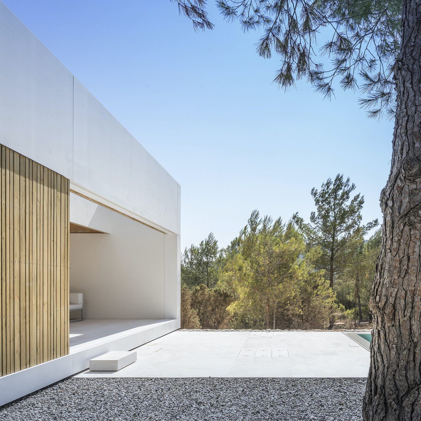 IGNANT-Architecture-Marià-Castelló-Martínez-Ca-L'Amo-House-09