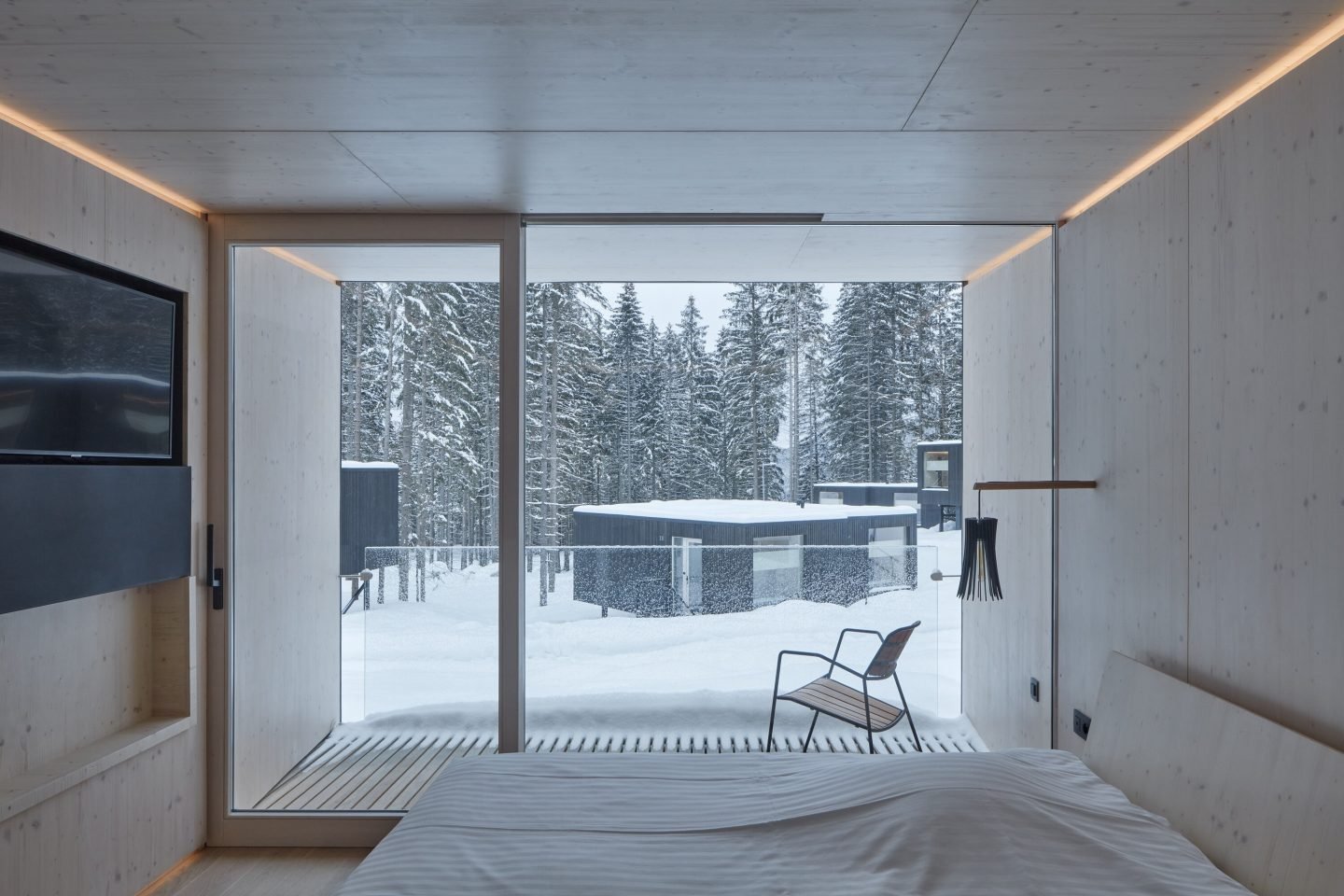 IGNANT-Architecture-Ark-Shelter-Hotel-Bjornson-08