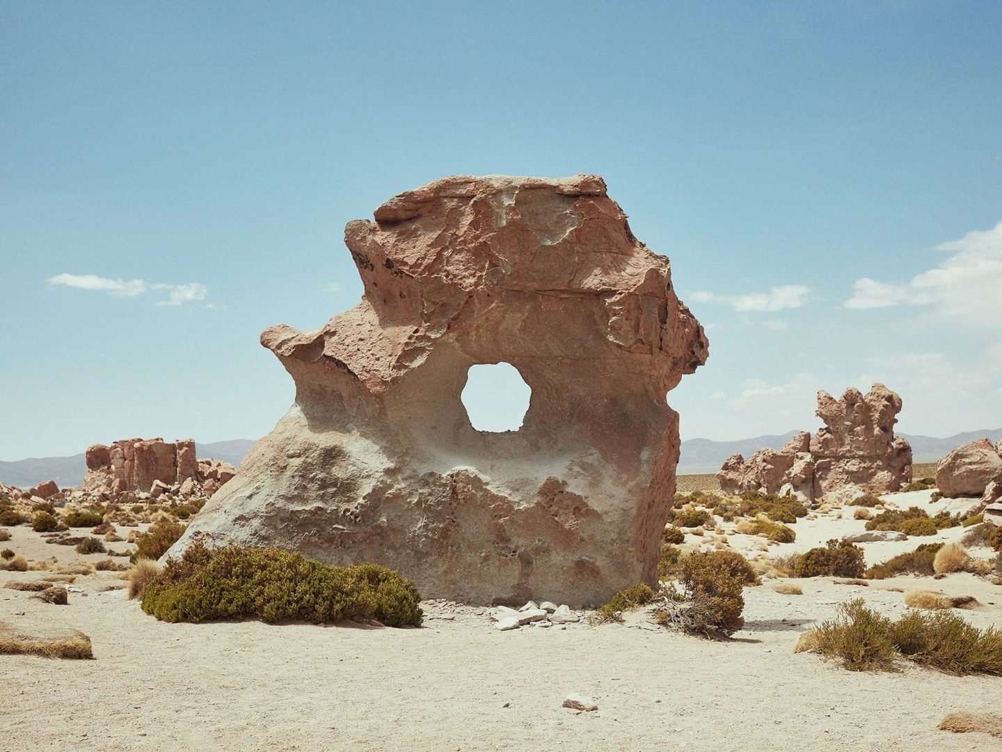 IGNANT-Photgraphy-Landscape-ToddClaree-9-ValleDeRocas-Bolivia-min