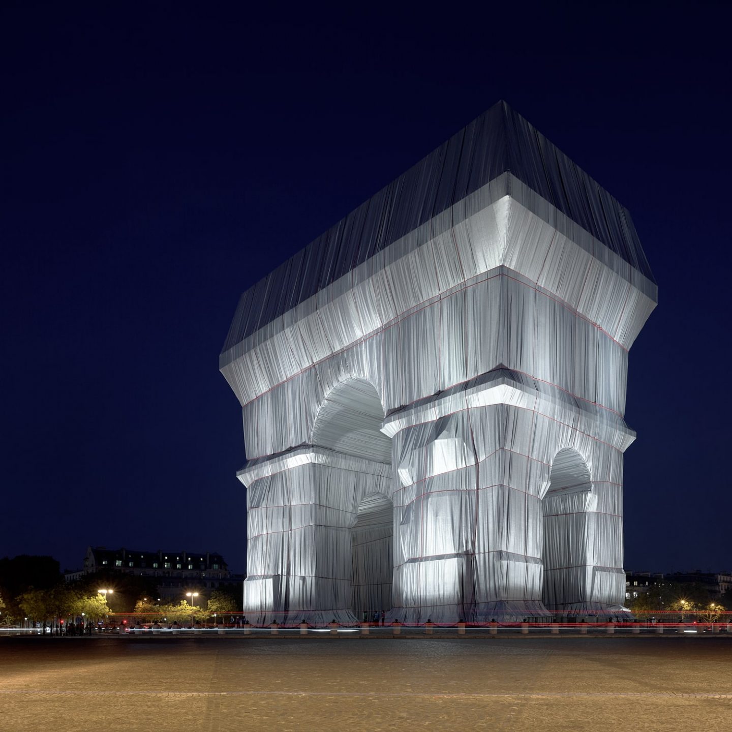 IGNANT-Photography-Arc-de-Triomphe-Yohan-Zerdoun-015